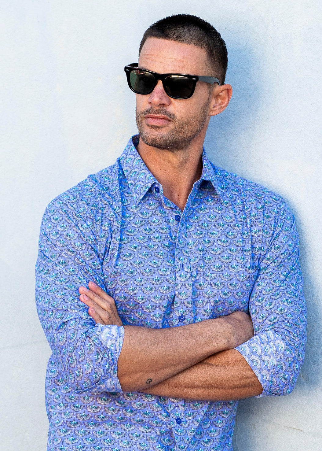 Mens Winging It Organic Cotton Shirt in Blue